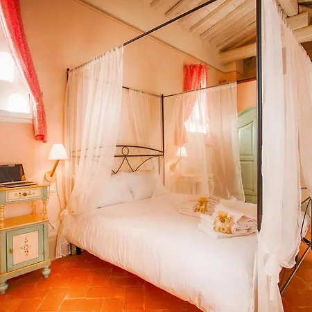 公寓式酒店 With Swimming Pool Surrounded By Greenery Just 20 Minutes From Arezzo 菲博基堡