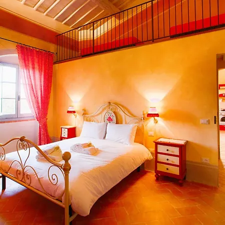 With Swimming Pool Surrounded By Greenery Just 20 Minutes From Arezzo * Castiglion Fibocchi