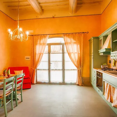 公寓式酒店 With Swimming Pool Surrounded By Greenery Just 20 Minutes From Arezzo